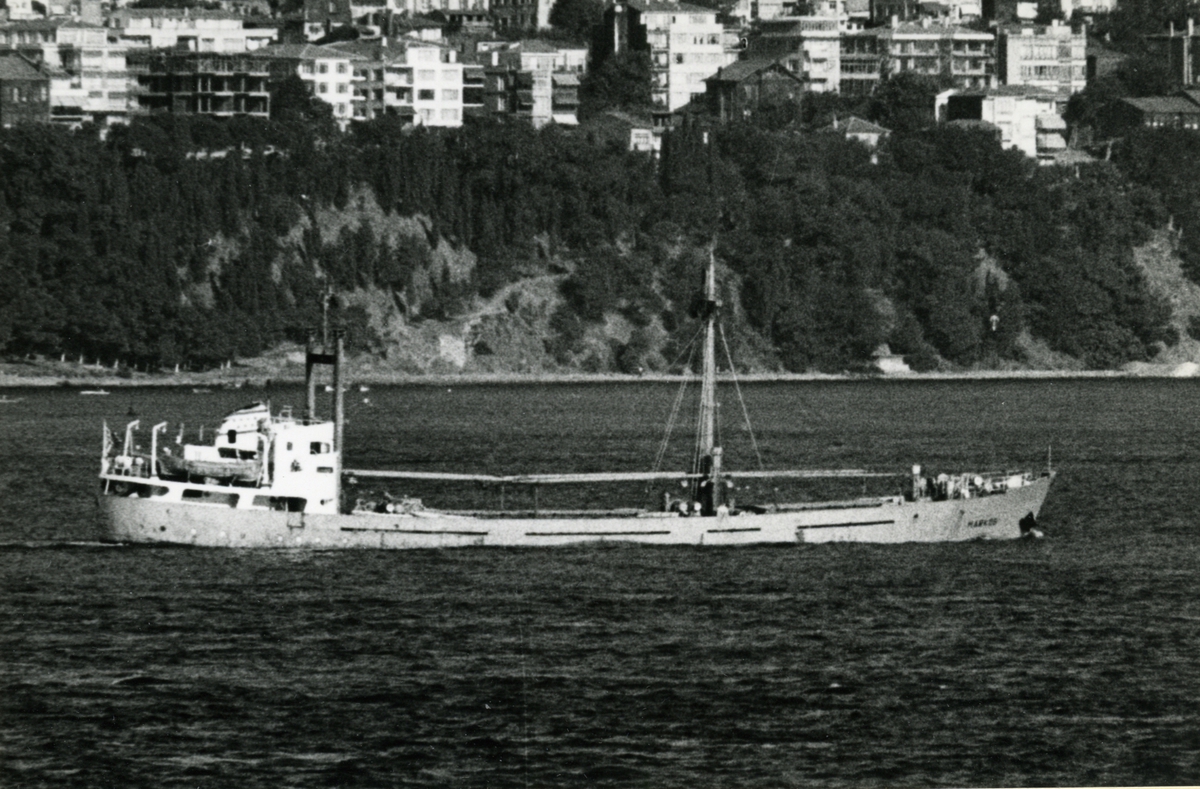 Ägare:/1971-72/: Prosperous Shipping Co. S.A. Hemort: Peiraievs.