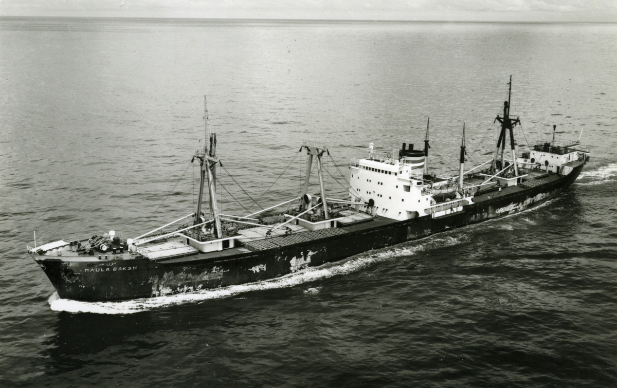 Ägare:/1979-83/: Pakistan National Shipping Corp. Hemort: Karachi.