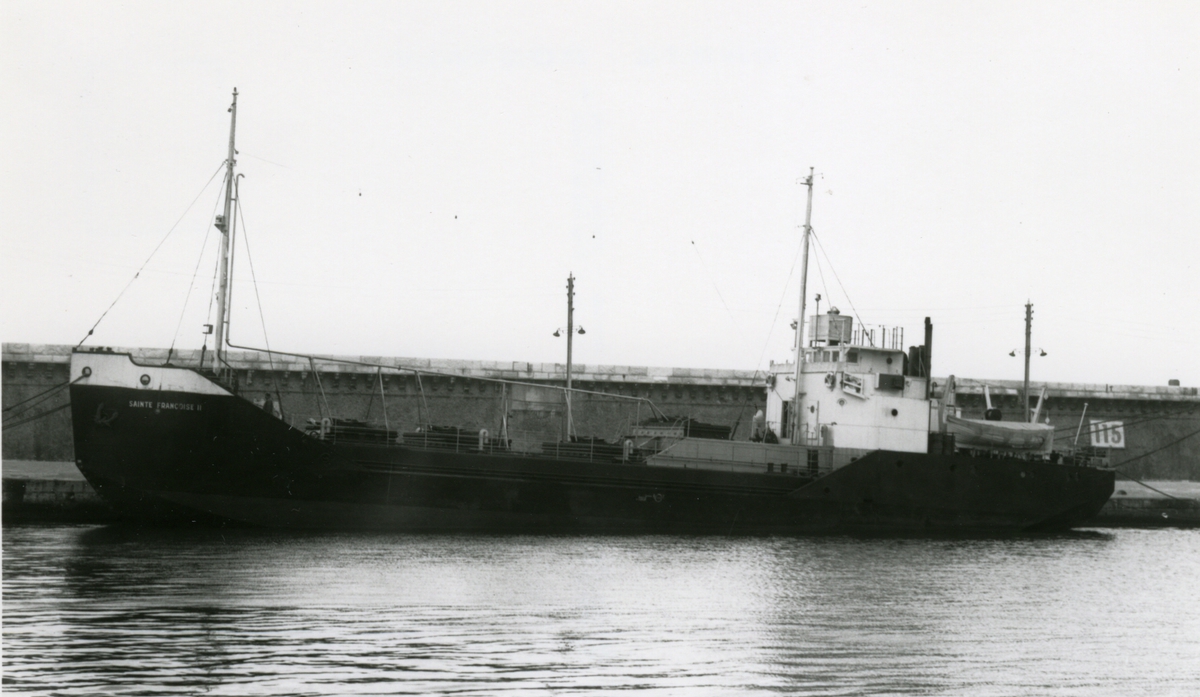 Ägare:/1951-62/: E. Mérigot & Cie. Hemort: Alger.