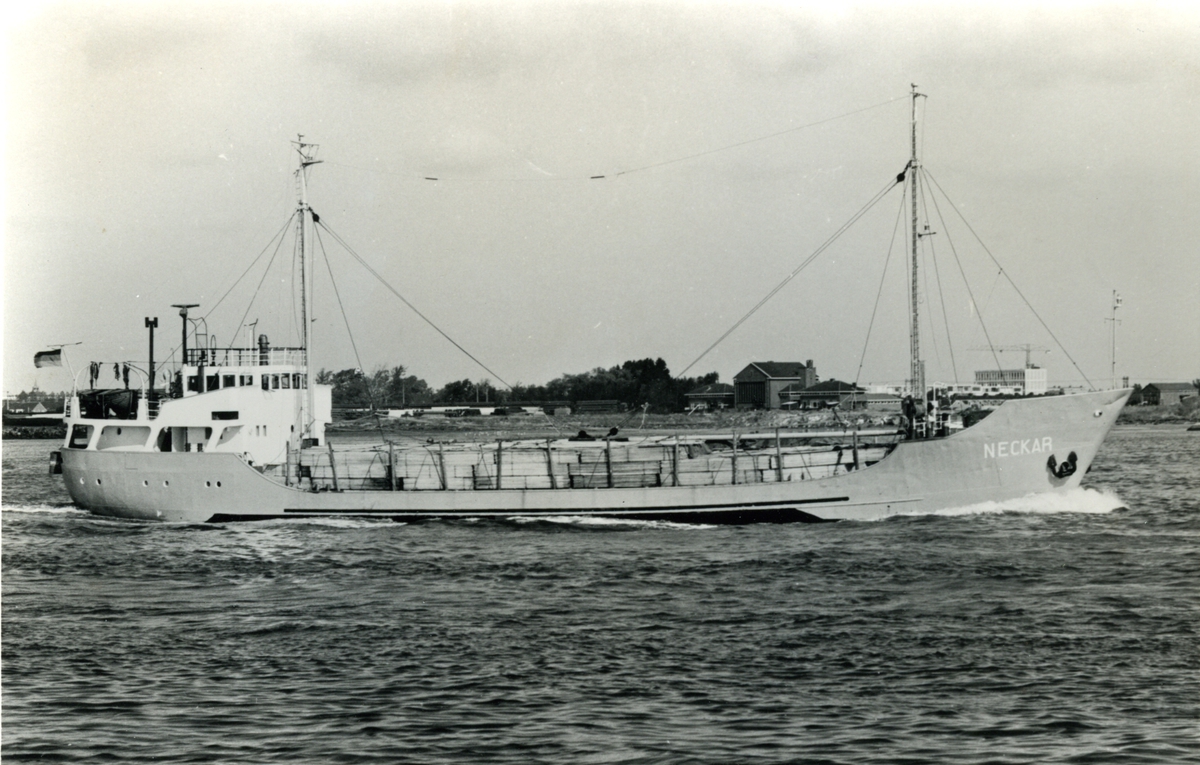 Ägare:/1955-71/: Bernhard Schepers. Hemort: Duisburg-Ruhrort.