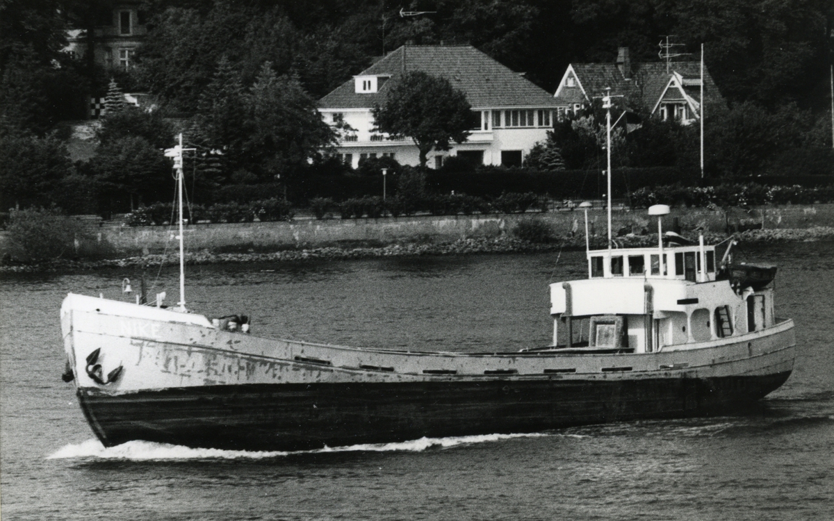 Ägare:/1965-72/: Emil Hagenah. Hemort: Hamburg.