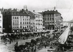 Stockholm, Kornhamnstorg - mitten av 1890-talet.
Strömmingsj