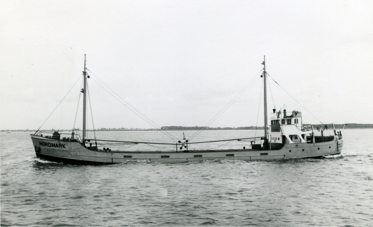Redare:/1939-57/: J. Rieper. Hemort: Hamburg.