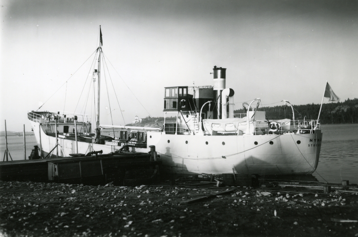 Ägare:/1929-56/: Rederi AB Nordstjernan. Hemort: Stockholm.