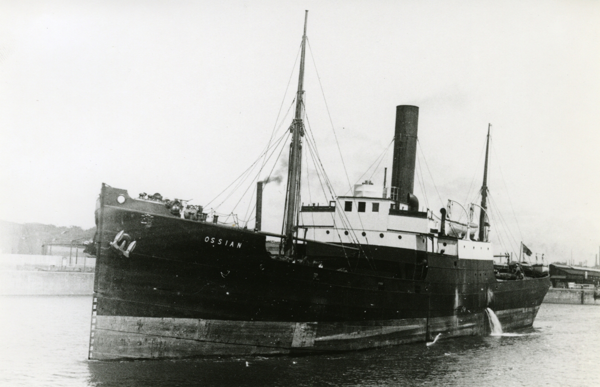 Ägare:/   -45/: Clydesdale Shipowners Co. Ltd. Hemort: Leith.