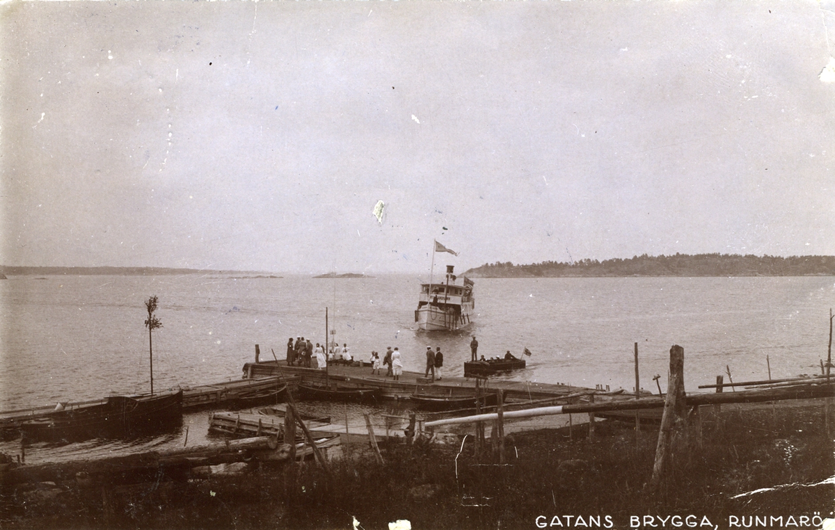 Gatans Brygga, Runmarö