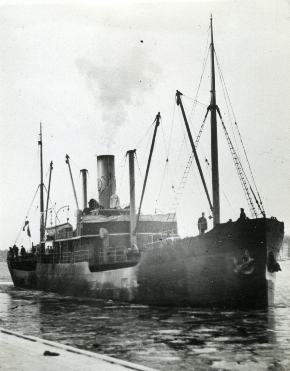 Ägare:/1914-47/: Rederi AB Volo. Hemort: Slite.
