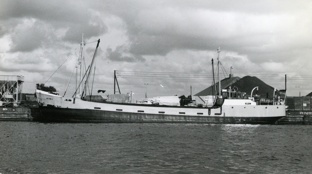 Ägare:/1964-68/: Pedro Buss. Hemort: Emden.