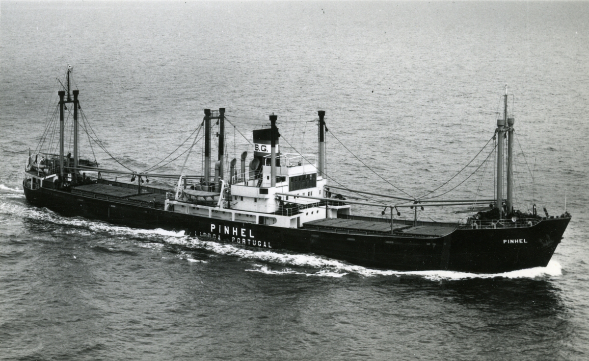 Ägare:/1956-62/: Sociedade Geral de Comércio, IndÃºstria e Transportes, S.A.R.L. Hemort: Lisboa.