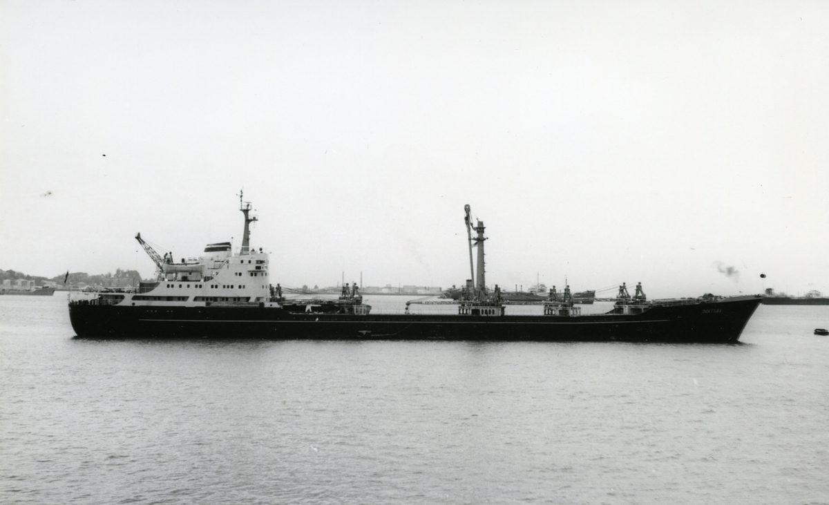 Ägare:/1970-79/: S.S.S.R. - Nothern Shipping Co. Hemort: Arkhangelsk.
