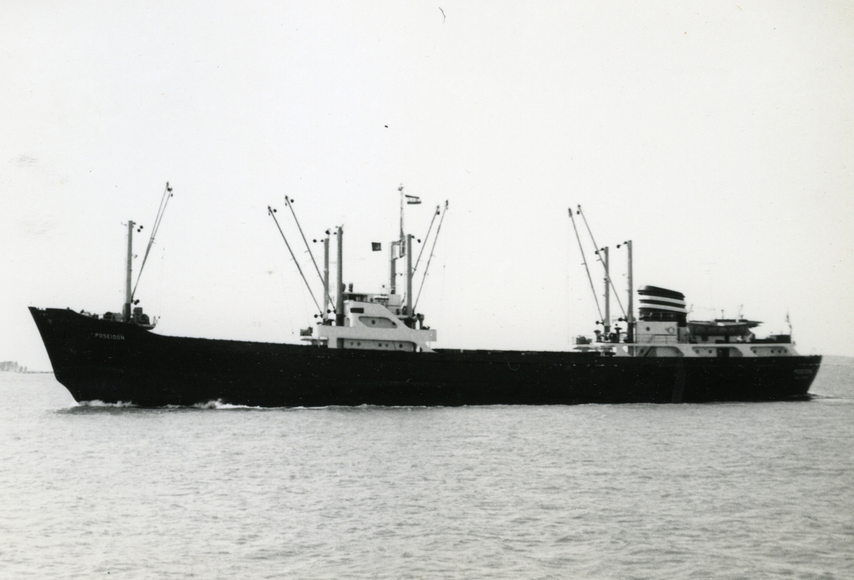 Ägare:/1957-74/: Finska Ångfartygs AB. Hemort: Helsingfors.