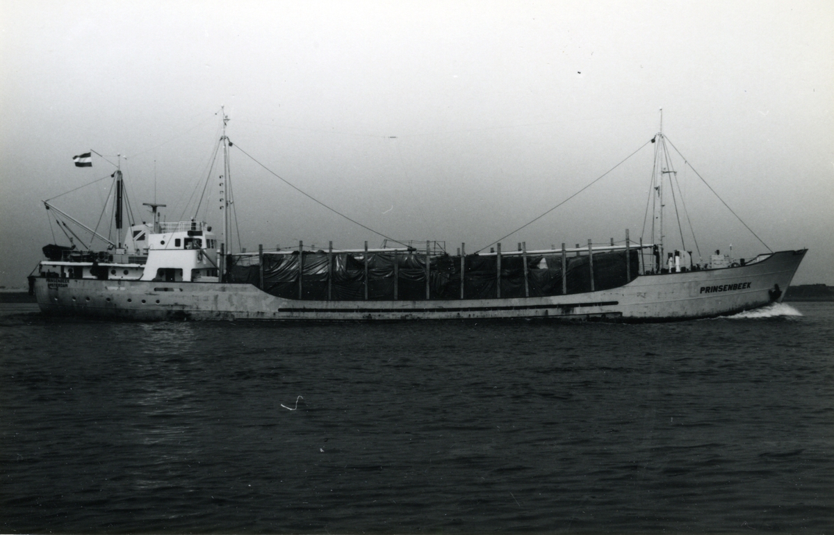 Ägare:/1962-71/: C.V. Scheepvaartonderneming Prinsenbeek. Hemort: Amsterdam.