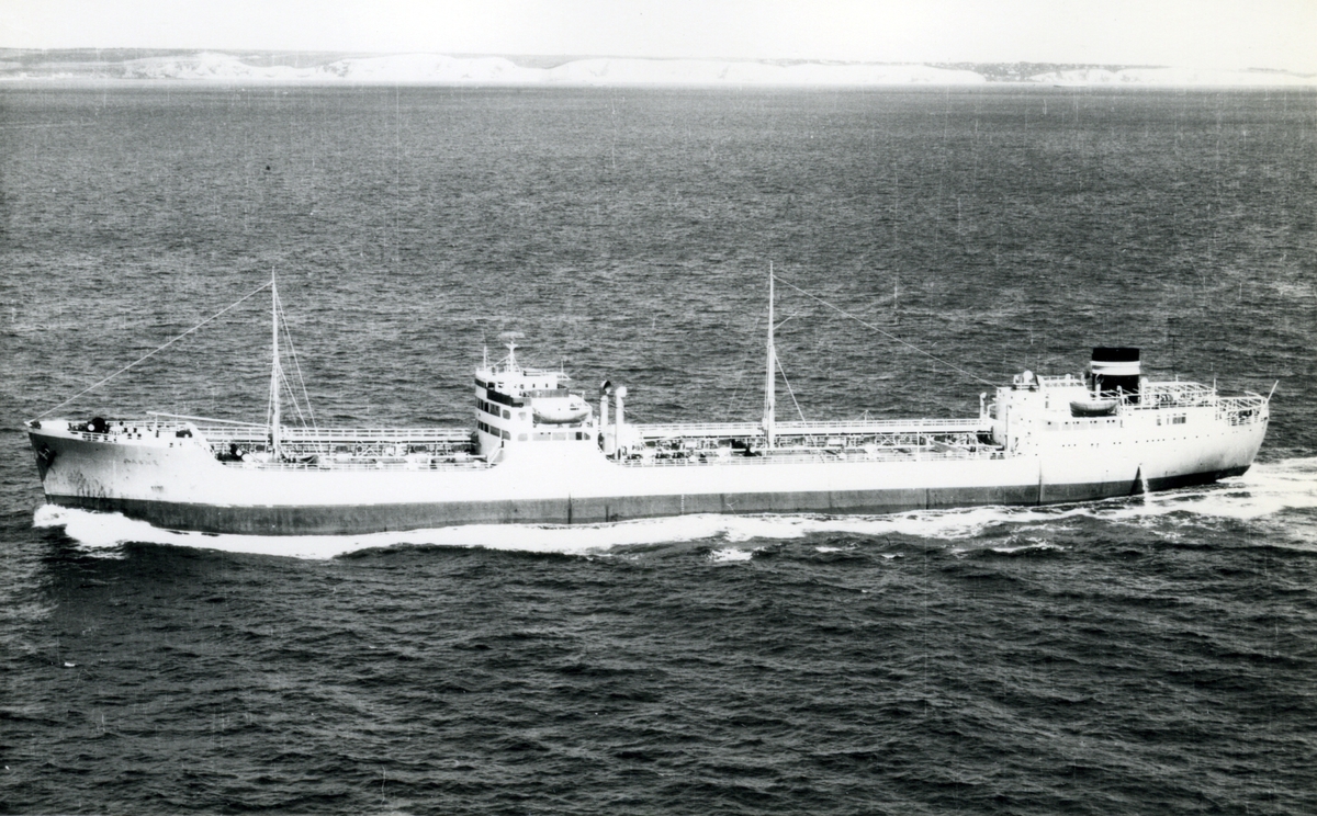 Ägare:/1960-70/: Rederi AB Sally. Hemort: Mariehamn.