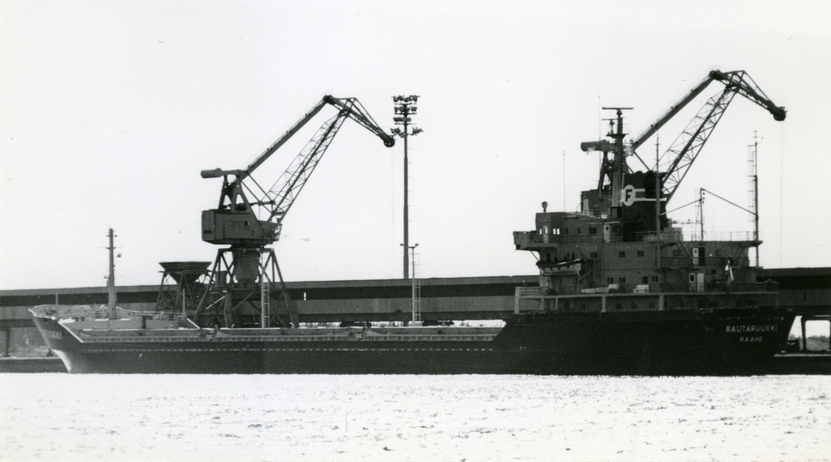 Ägare:/1976-85/: Rautaruukki O/Y. Hemort: Raahe/Brahestad.