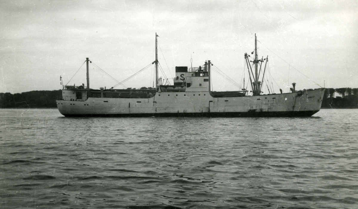 Ägare:/1943-55/: Stockholms Rederi AB Svea. Hemort: Stockholm.