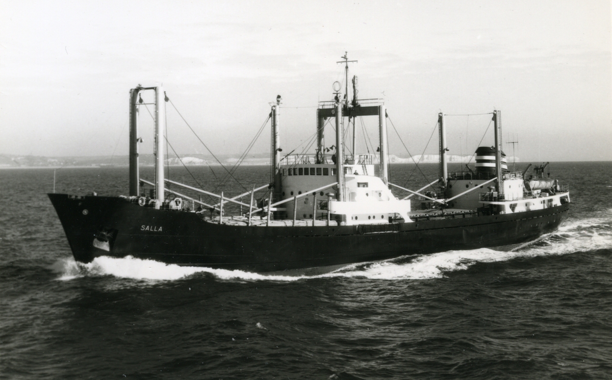 Ägare:/1957-74/: Finska Ångfartygs AB. Hemort: Helsingfors.