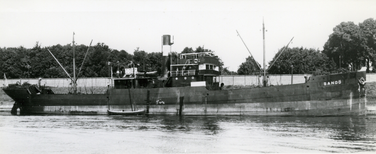 Ägare:/1935-40/: Rederi AB Rex. Hemort: Stockholm.