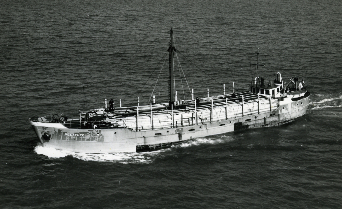 Ägare:/1949-55/: Erich Hanisch. Hemort: Cuxhaven.