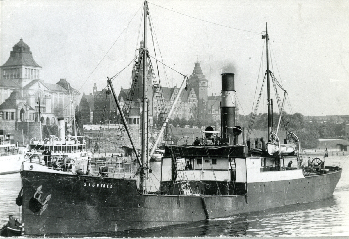 Ägare:/1912-42/: Verkebäcks Ångfartygs AB. Hemort: Verkebäck.