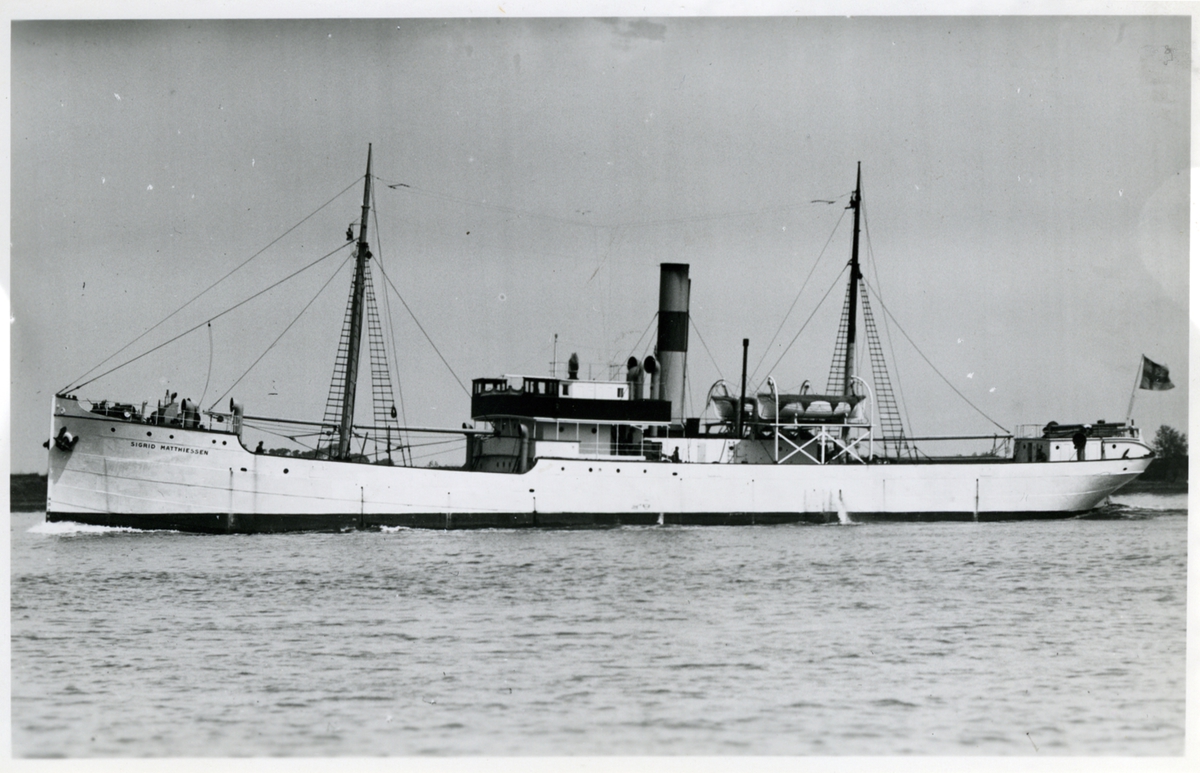 Ägare:/1928-36/: Rederi AB Banana. Hemort: Stockholm.