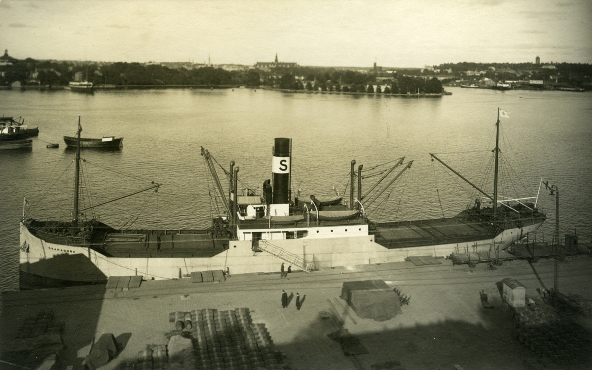 Ägare:/1915-54/: Stockholms Rederi AB Svea. Hemort: Stockholm.