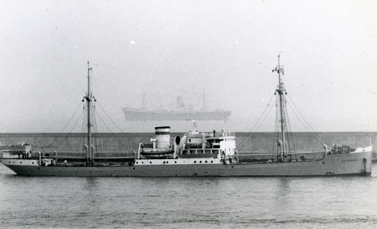 Ägare: S.S.S.R. - Black Sea Shipping Co. Hemort: Odessa.