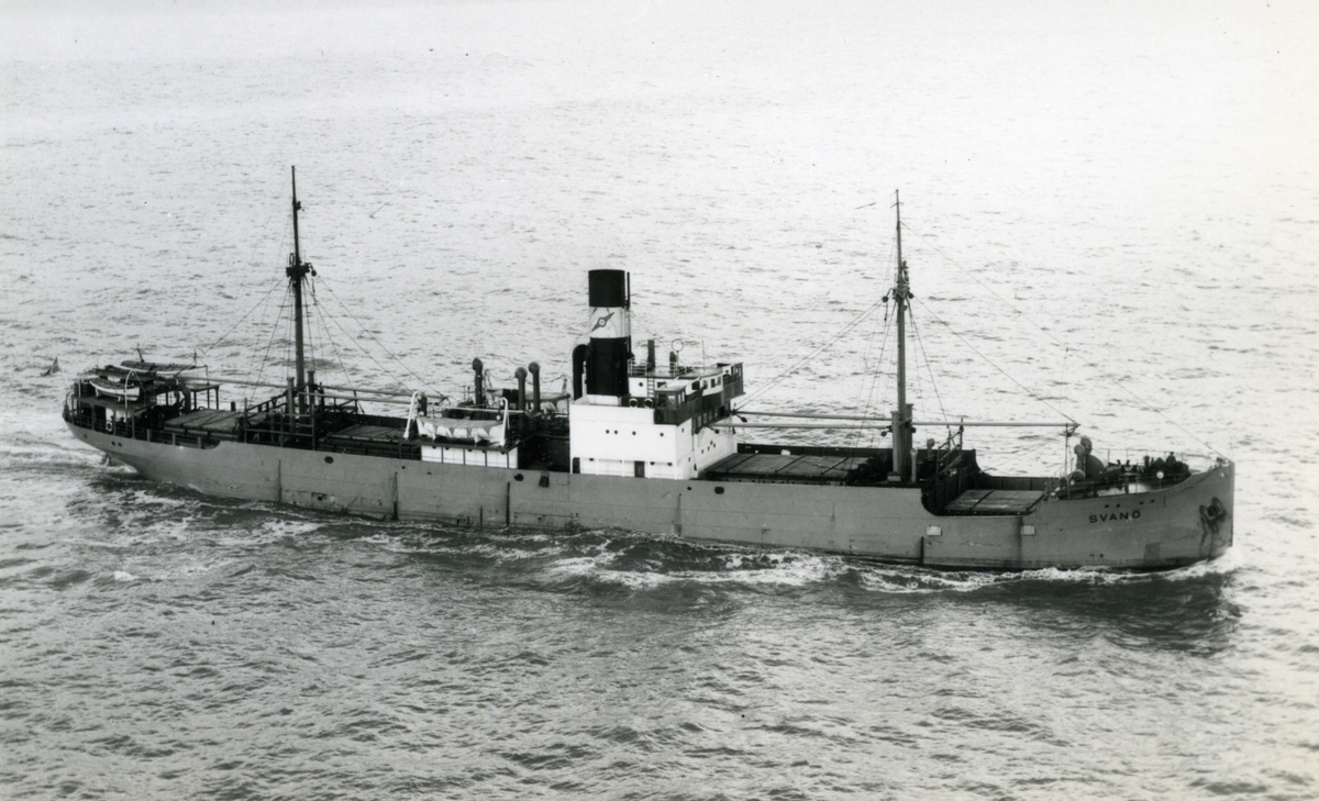Ägare:/1951-55/: Dynäs AB. Hemort: Härnösand.