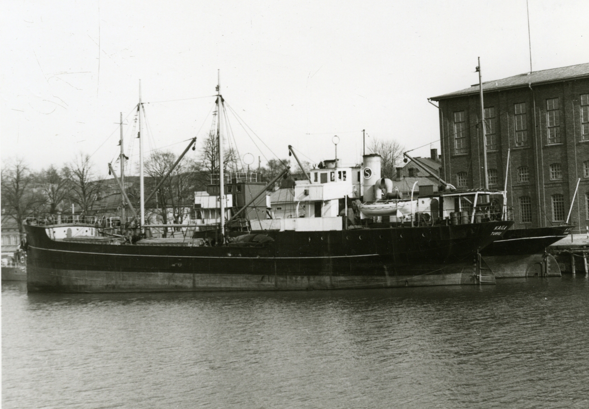 Ägare:/1952-5 , 1959-63/: Laiva O/Y Kannas. Hemort: Åbo.