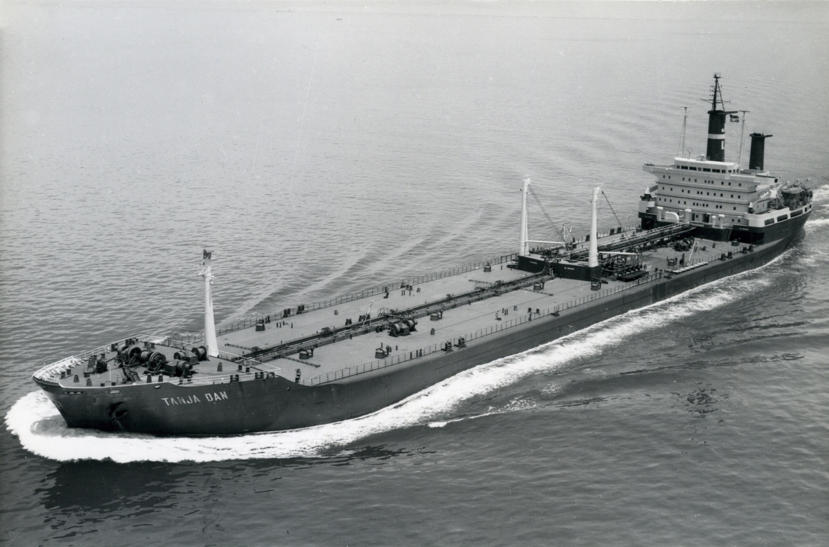 Ägare:/1964-76/: Rederiet Ocean A/S. Hemort: Esbjerg.