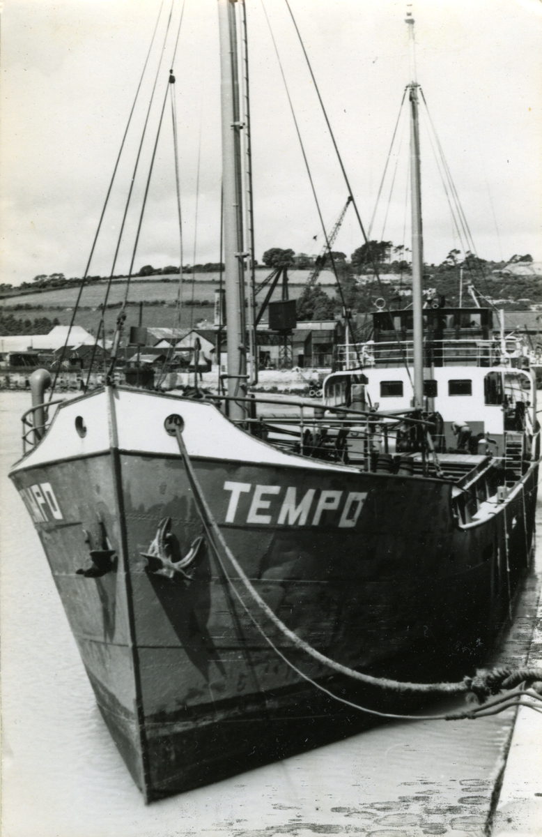 Ägare:/1936-52/: E.H. Schuur. Hemort: Groningen.