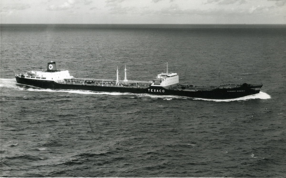 Ägare:/1964-82/: Chartered Tankers S.A. Hemort: Panama.