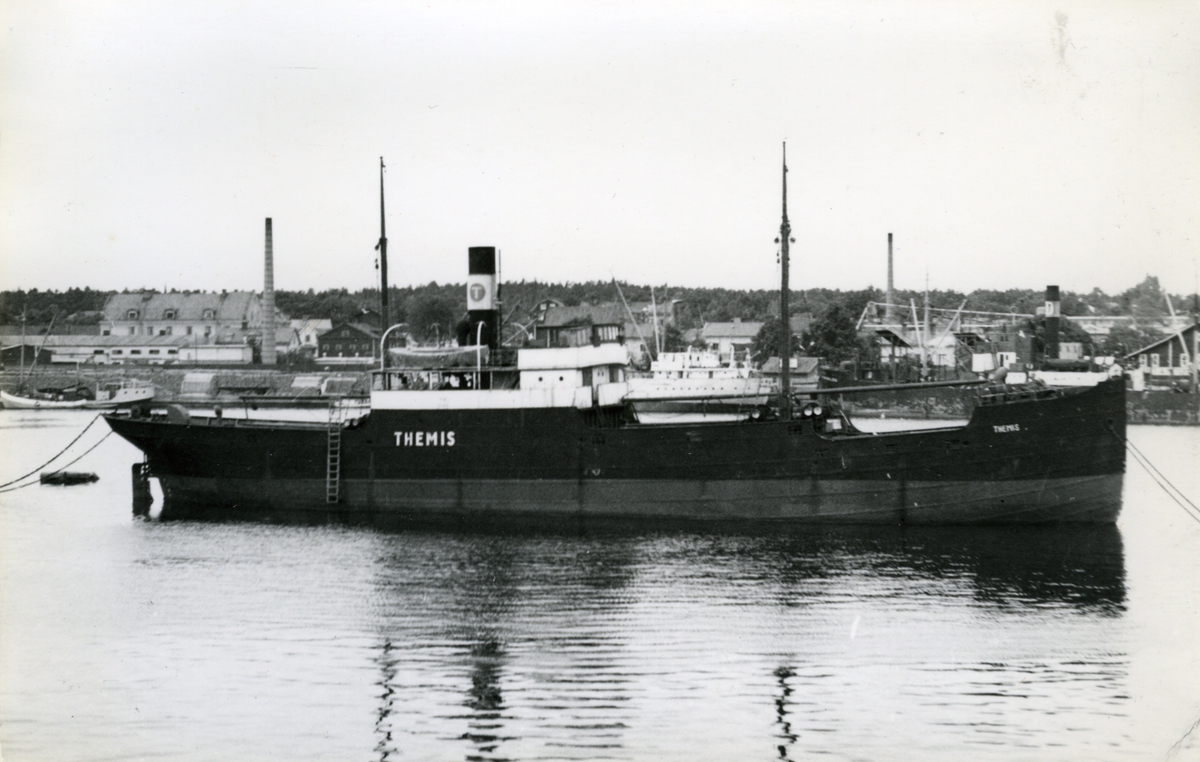 Ägare:/1937-54/: Rederi AB Themis. Hemort: Stockholm.
