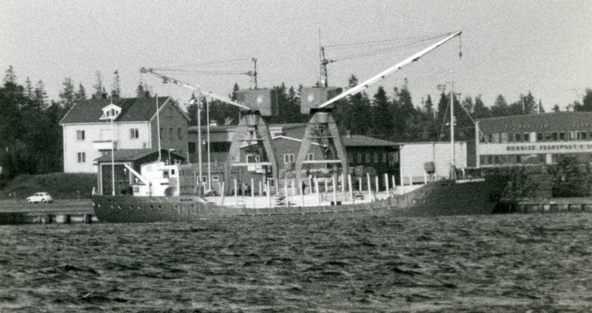 Ägare:/1974-75/: Timber Carriers, Ltd. Hemort: London.