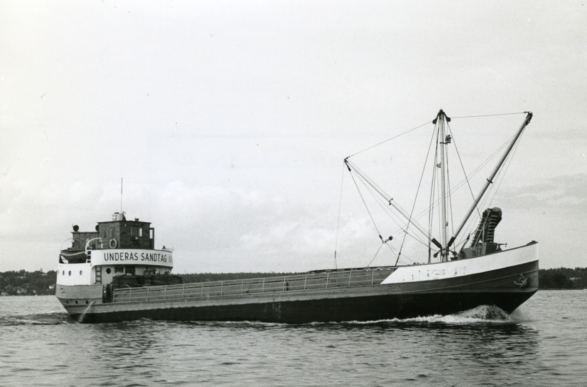 Ägare:/1953-71/: Underås Sandtag AB. Hemort: Enhörna.
Firman ändrad 1956 till AB Underås.