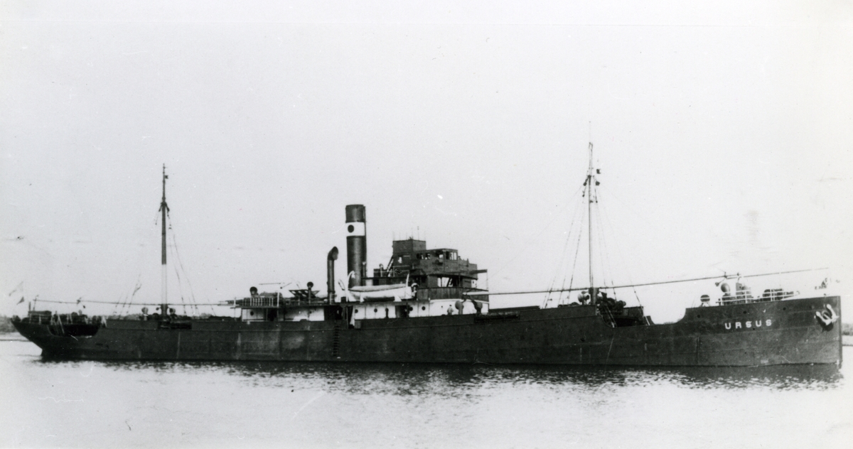 Ägare:/1930-39/: Rederi AB Ursus. Hemort: Göteborg.