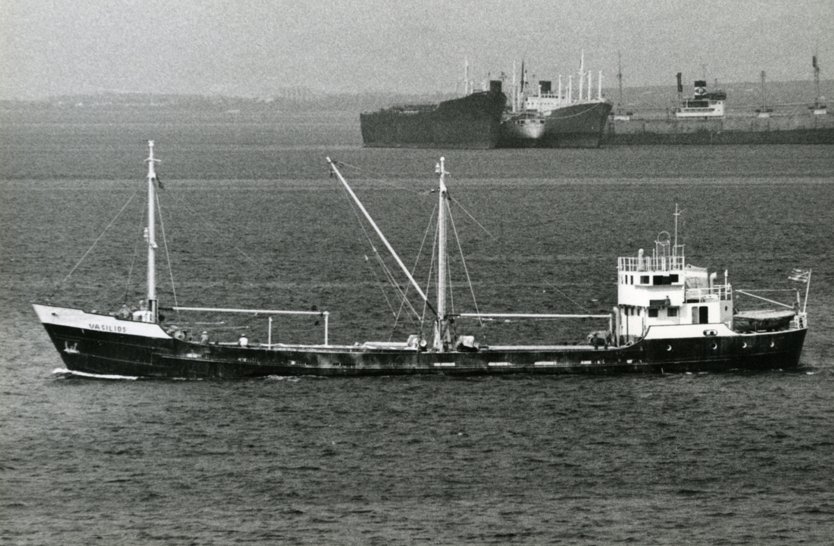 Ägare:/1971-79/: B. & D. Cabanaros & B. Sarakinos. Hemort: Peiraievs.