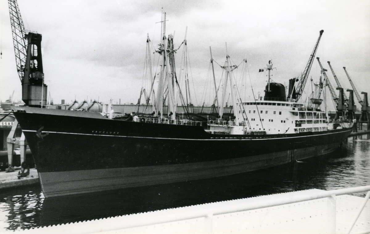 Ägare:/1965-76/: Compagnie des Messageries Maritimes S.A. Hemort: Dunkerque.