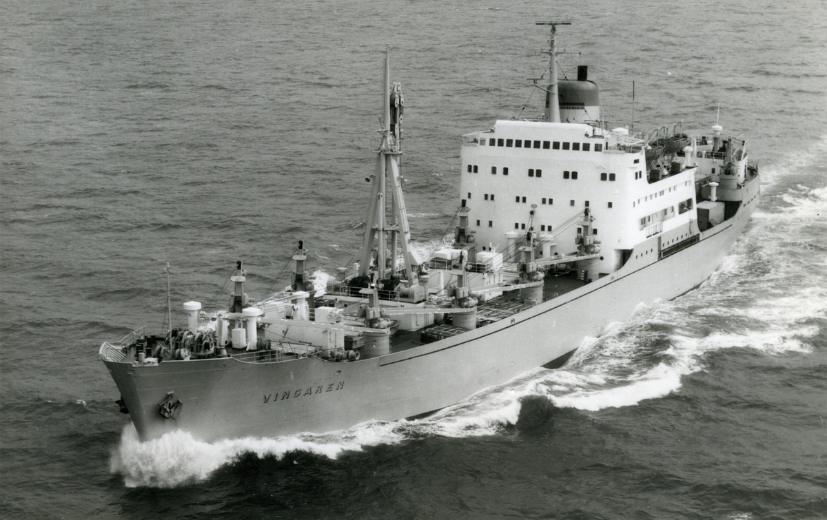 Ägare:/1960-77/: Rederi AB Transatlantic. Hemort: Göteborg.