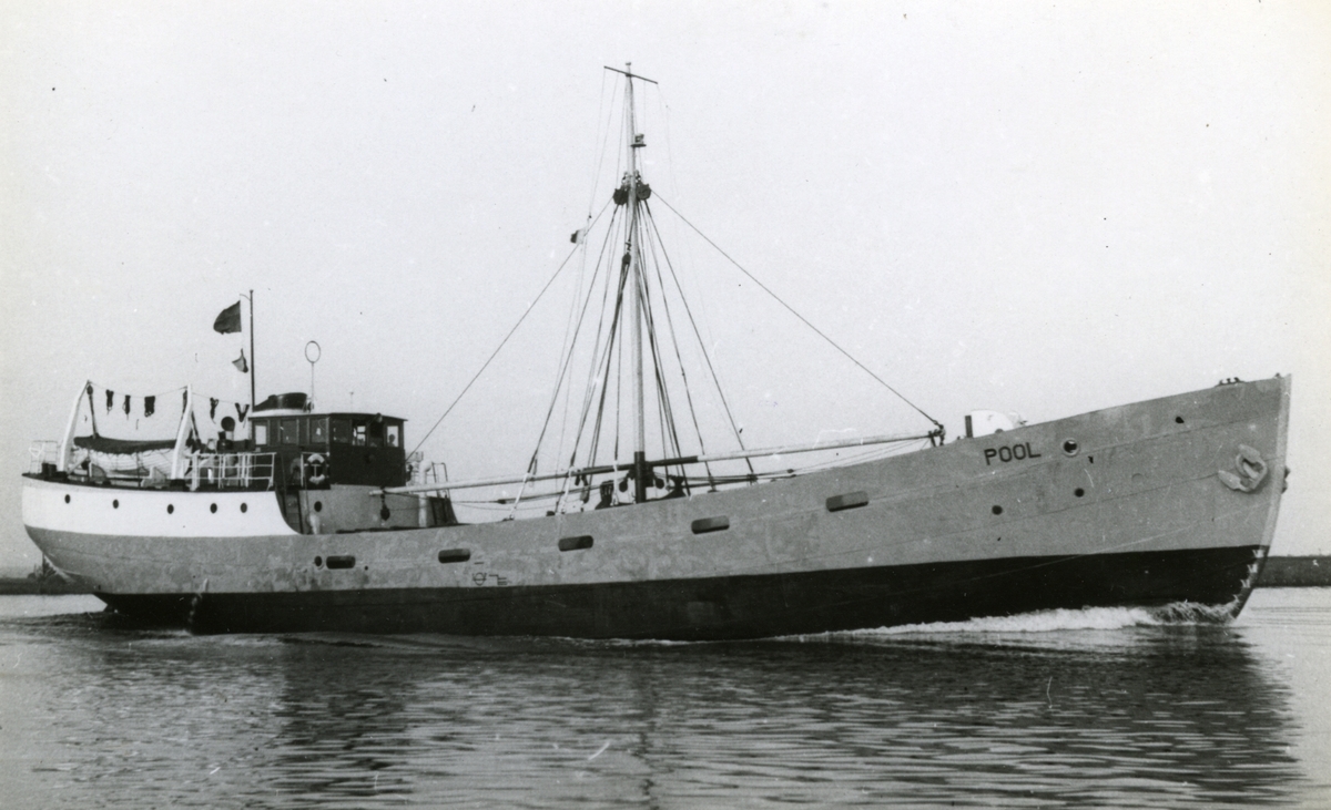 Ägare:/1948-53/: Rederi AB Pool. Hemort: Djupekås, /1953-55/: samma bolag. Hemort: Kalmar.