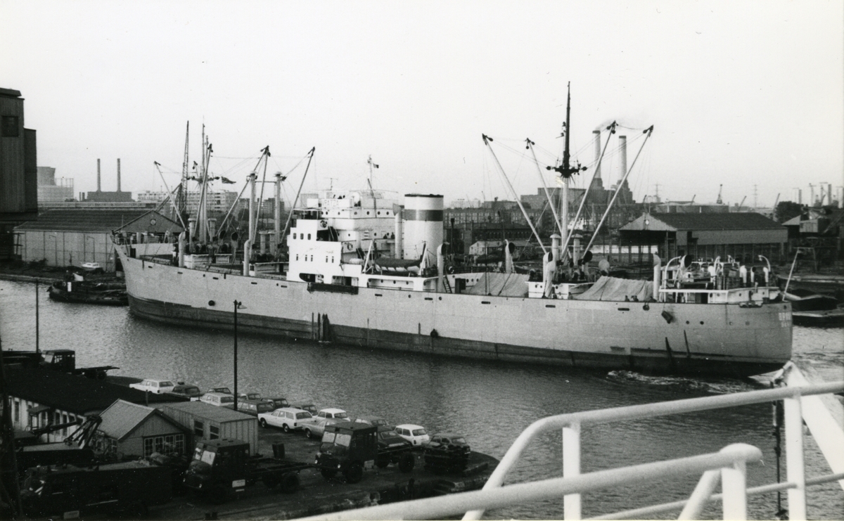 Ägare:/1970-73/: Navigation Maritime Bulgare. Hemort: Varna.