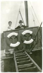 Fredrik Gustafsson och C. A. Nilsson ombord på ZELOS.