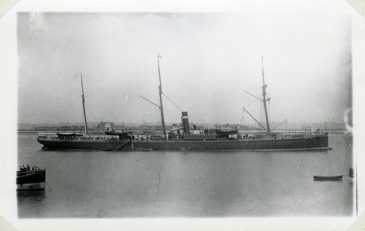 Refoto genom Nautical Photo Agency (UK)