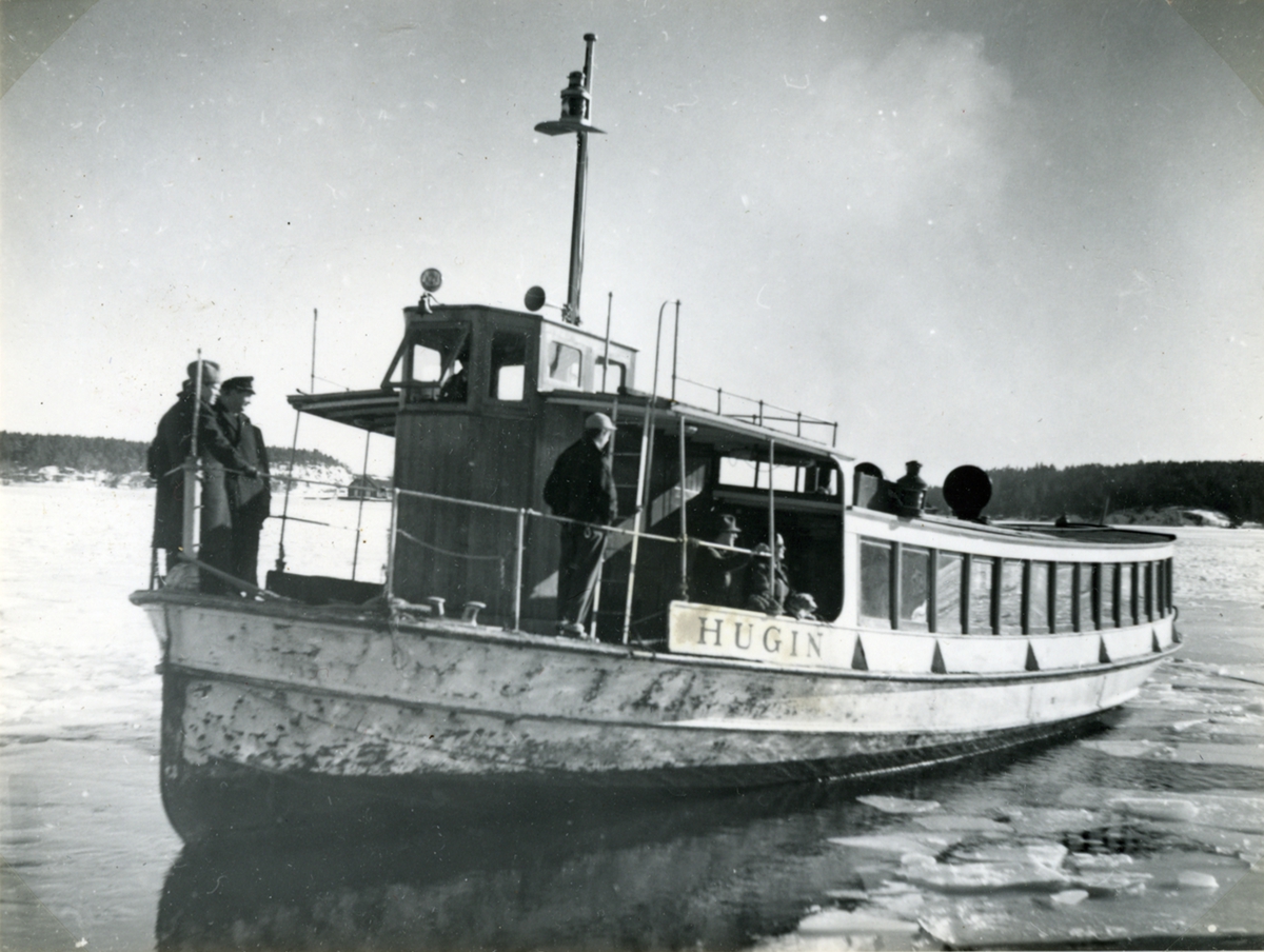 Fartyget lämnar Vaxholm, 1953-02-22.