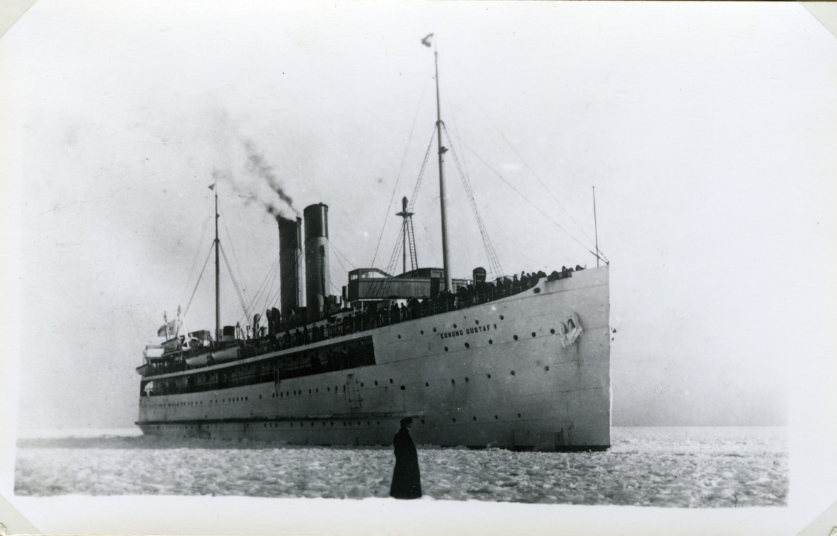 Refoto genom Nautical Photo Agency (UK)