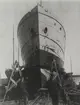 S/S TRITON på slip i Öregrund, juli 1929. Från vänster: Lindström, Ferdinanson.