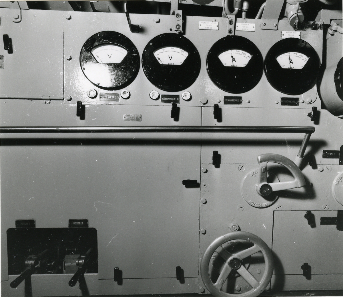Foto visande elektromotorrummet ubåten "Näcken".