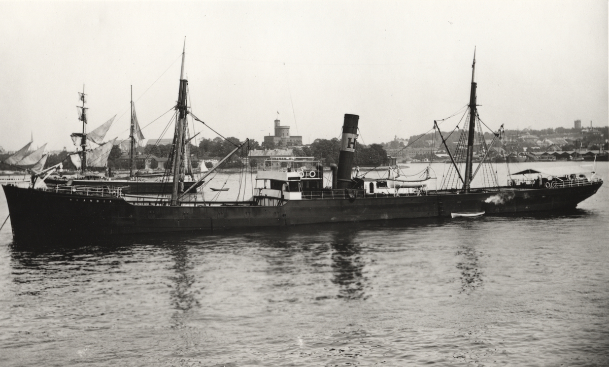 Lastångfartyget SKANDIA byggt år 1882.