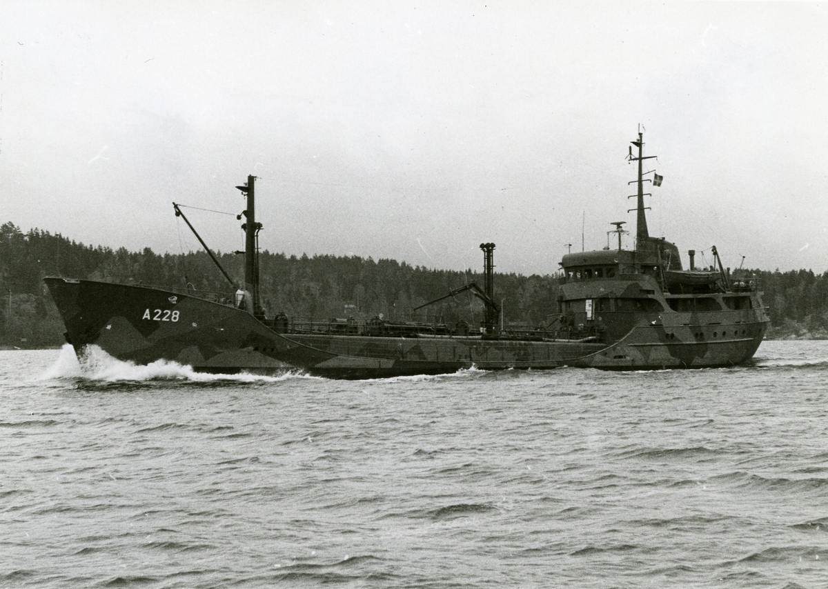 HMS Brännaren efter ombyggnaden.
