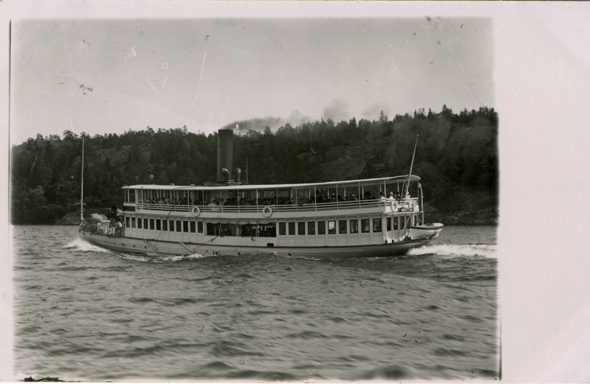Skärgårdsbåten VICTORIA, 1910.