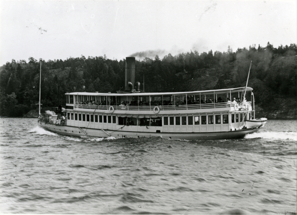 Skärgårdsbåten VICTORIA, 1910.
